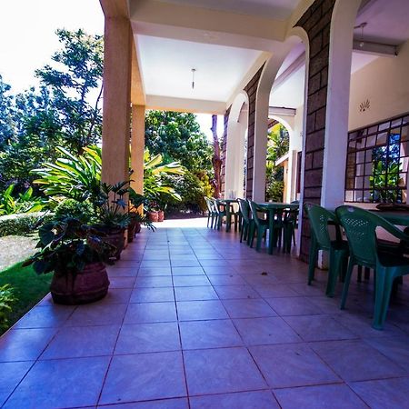Riverfront Gardens Bed and Breakfast Mjini Esterno foto
