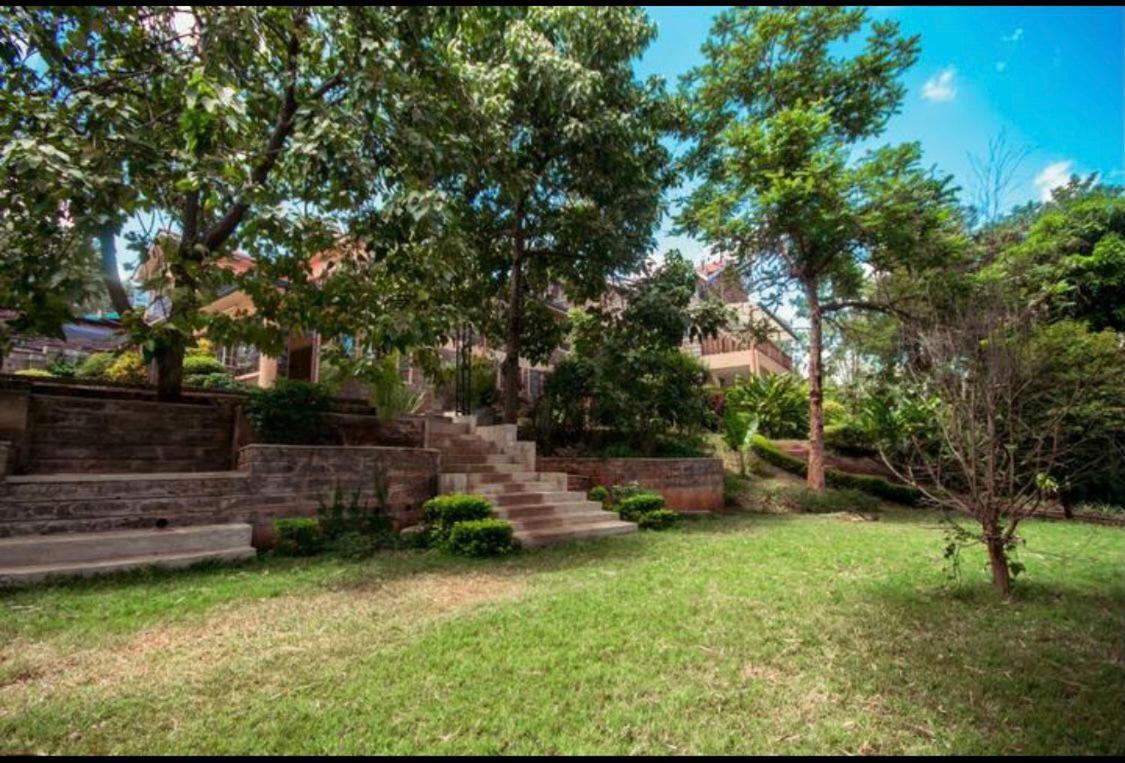 Riverfront Gardens Bed and Breakfast Mjini Esterno foto
