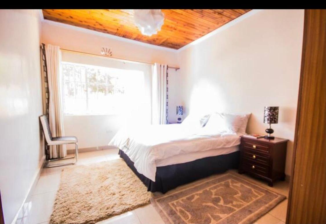 Riverfront Gardens Bed and Breakfast Mjini Esterno foto