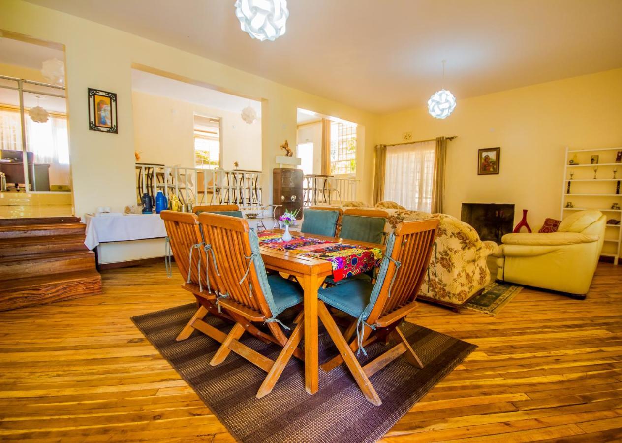 Riverfront Gardens Bed and Breakfast Mjini Esterno foto