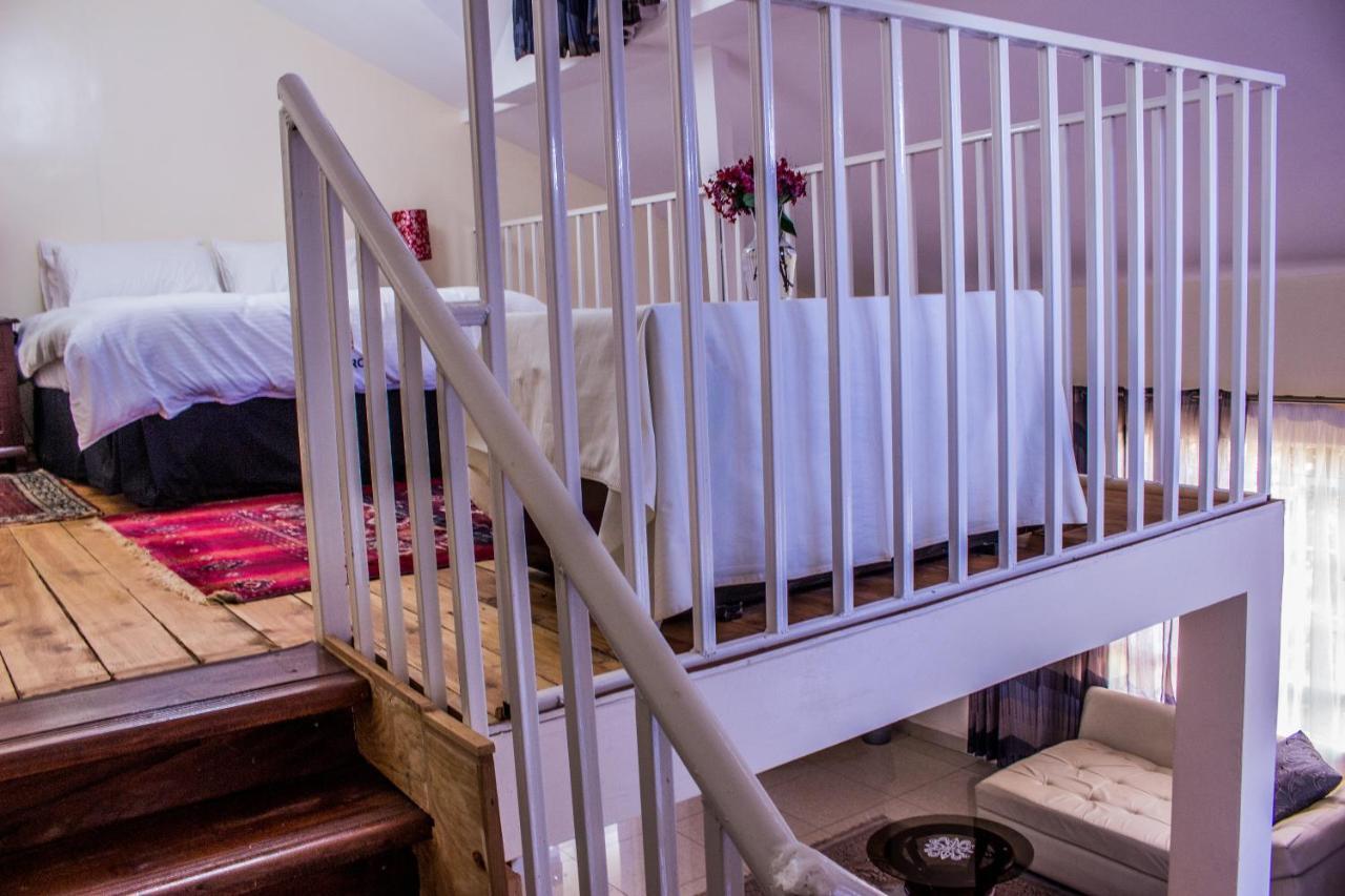 Riverfront Gardens Bed and Breakfast Mjini Esterno foto